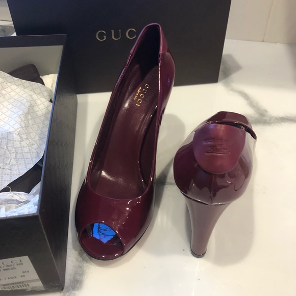 Gucci Vernice Wedges - Picture 2 of 6